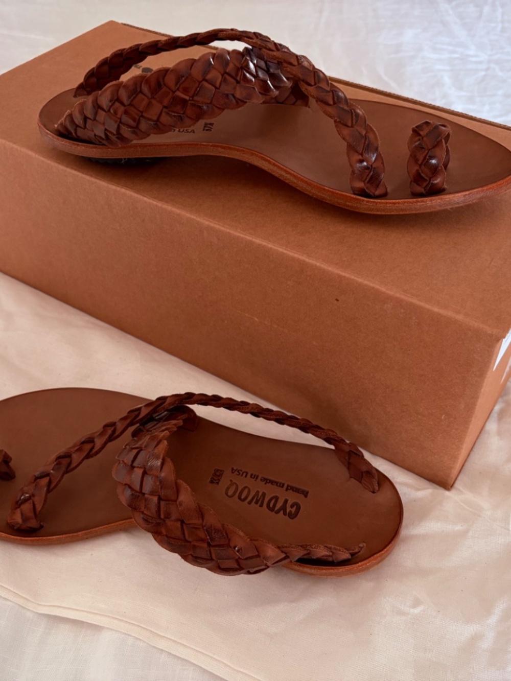 Cydwoq handmade tan leather sandals, size 37.5. - Picture 5 of 5
